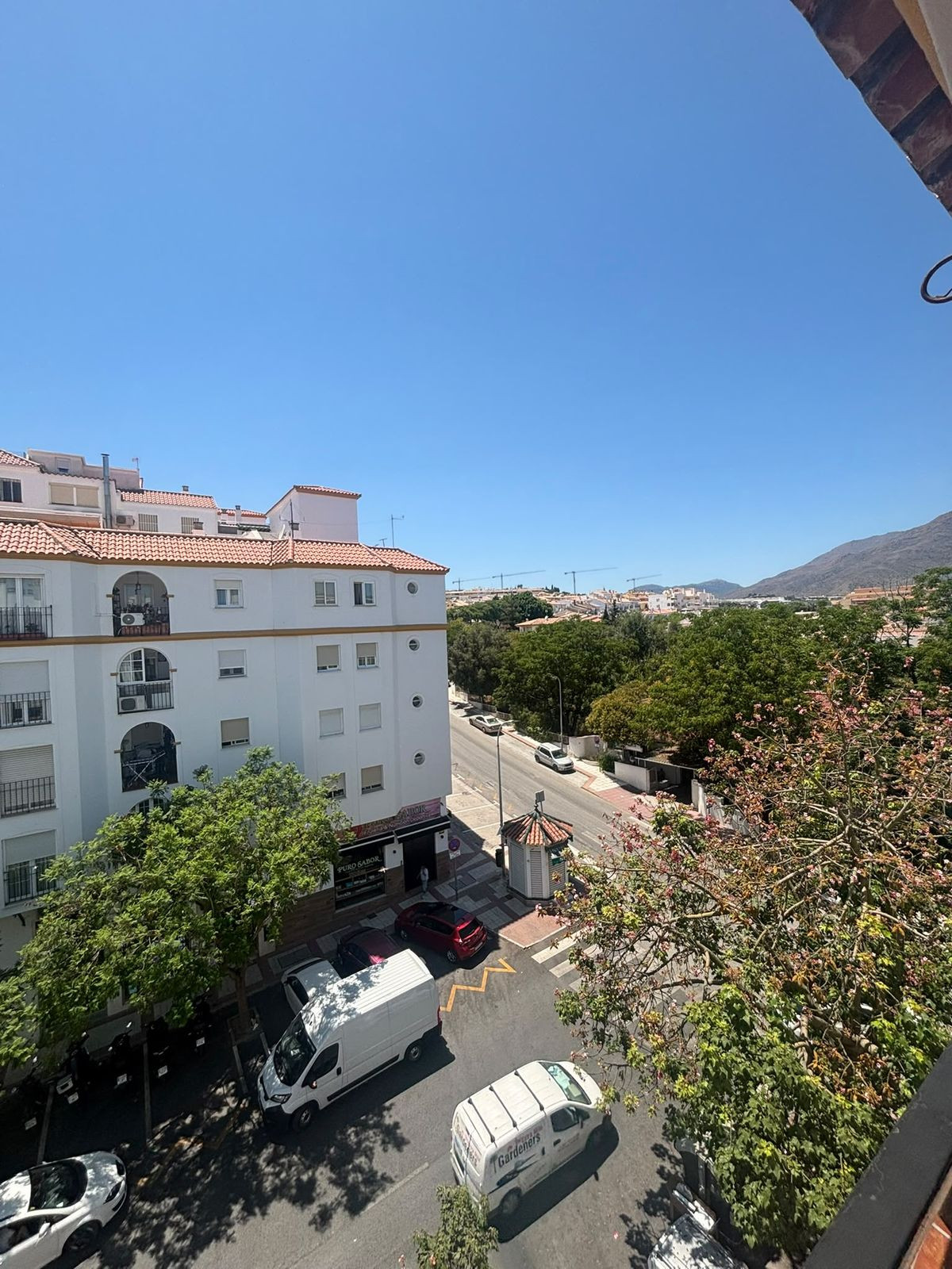 Penthouse te koop in Estepona | 5 slaapkamers H5437588