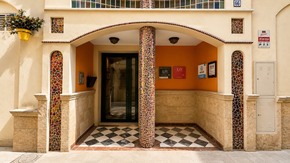 Appartement te koop in Estepona | 2 slaapkamers H5438368
