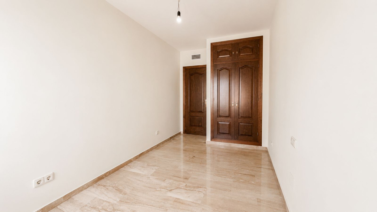 Appartement te koop in Estepona | 2 slaapkamers H5438368