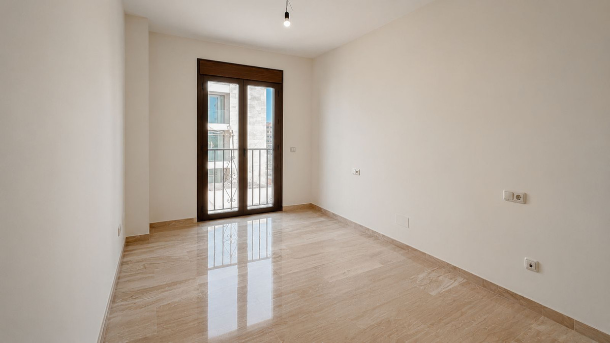 Appartement te koop in Estepona | 2 slaapkamers H5438368