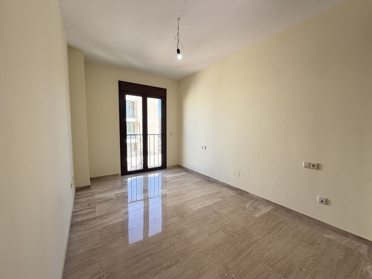 Appartement te koop in Estepona | 2 slaapkamers H5438368