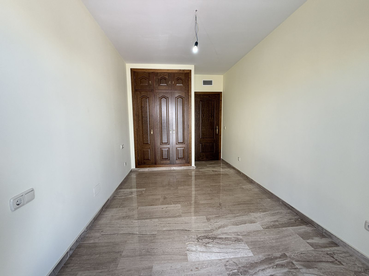 Appartement te koop in Estepona | 2 slaapkamers H5438368