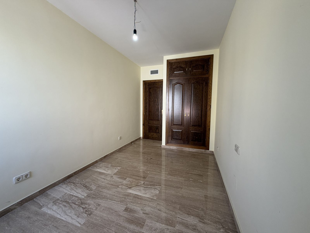 Appartement te koop in Estepona | 2 slaapkamers H5438368