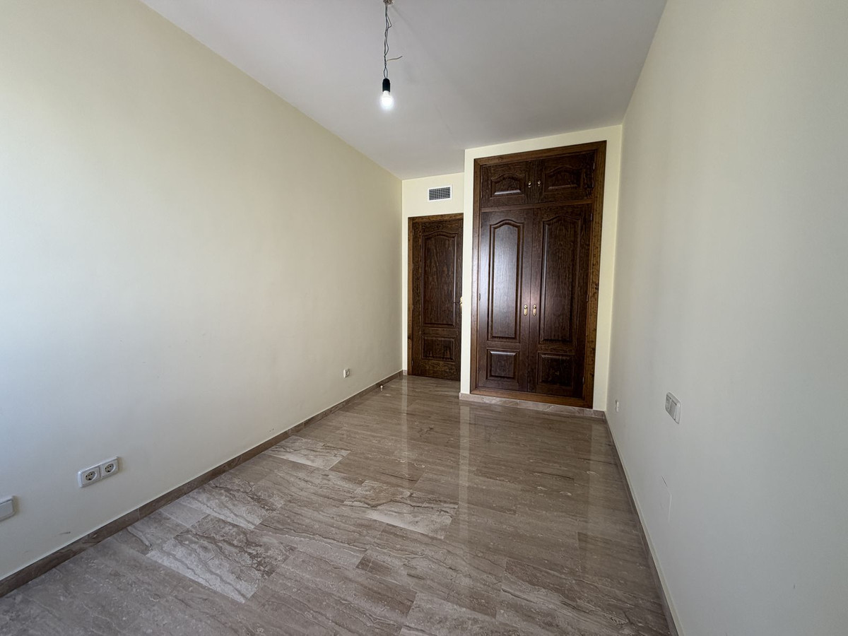 Appartement te koop in Estepona | 2 slaapkamers H5438368