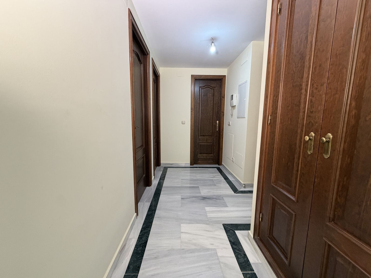 Appartement te koop in Estepona | 2 slaapkamers H5438368