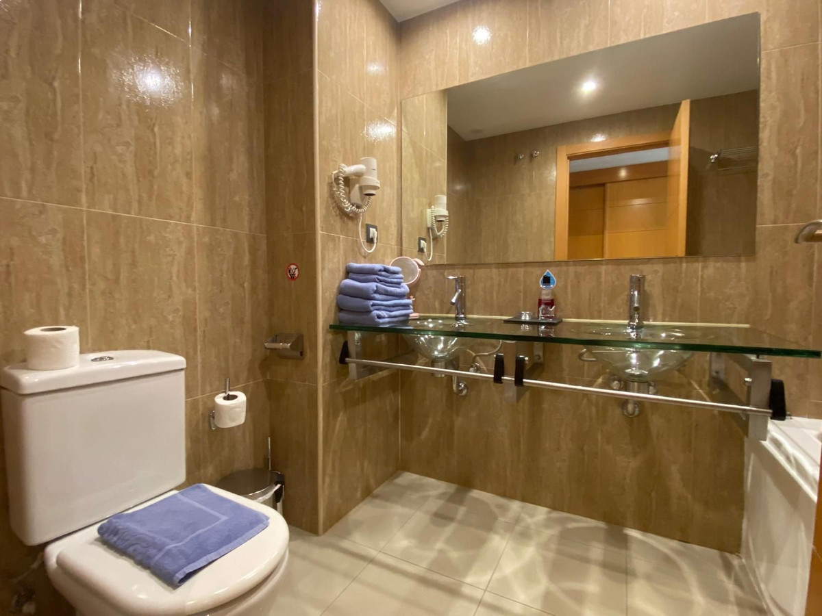 Appartement te koop in Estepona | 2 slaapkamers H5439850