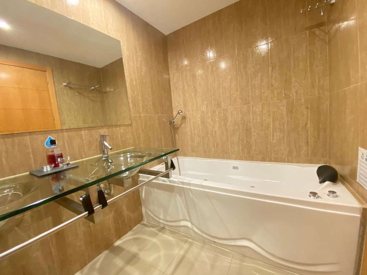 Appartement te koop in Estepona | 2 slaapkamers H5439850