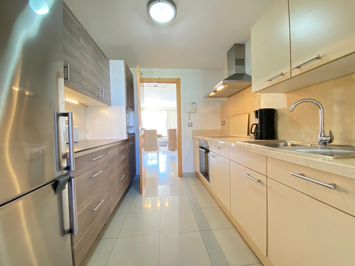 Appartement te koop in Estepona | 2 slaapkamers H5439880