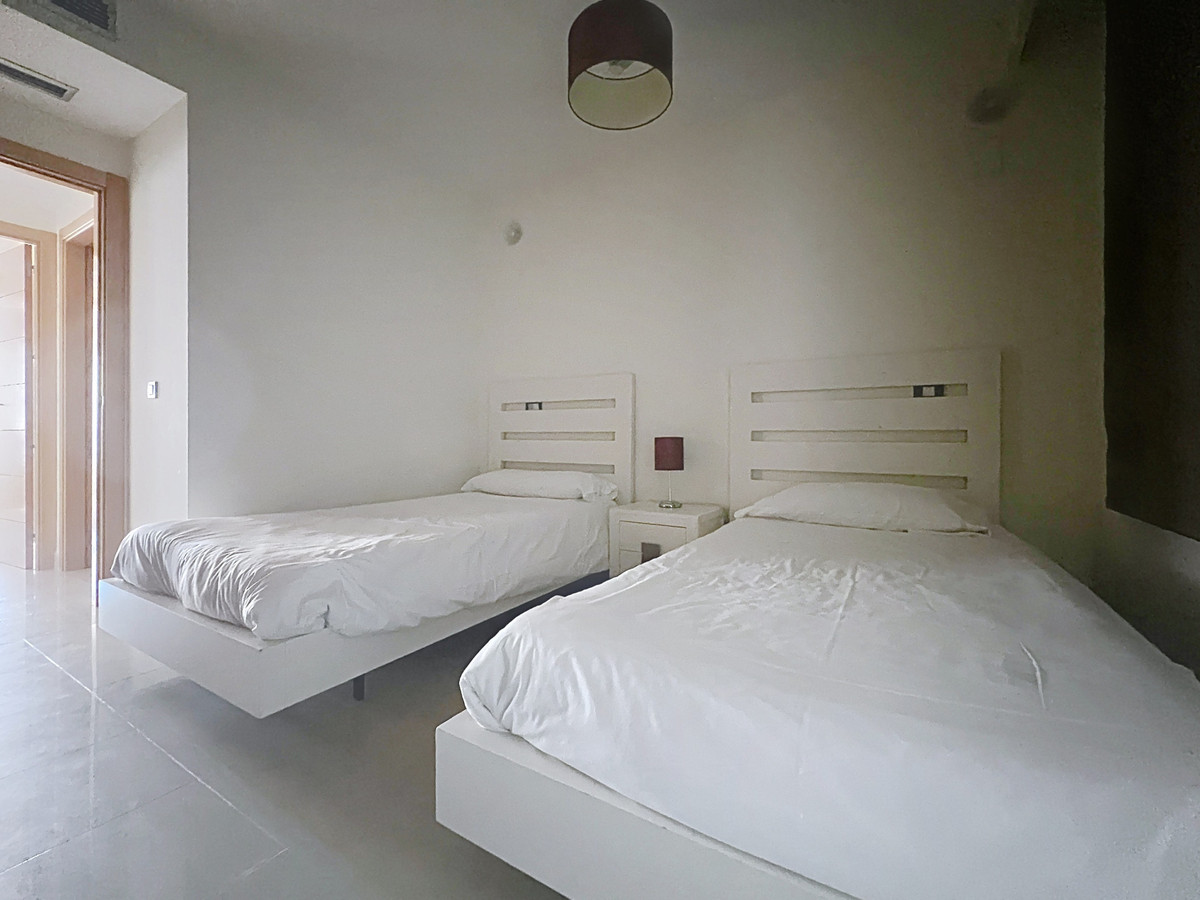 Appartement te koop in Estepona | 2 slaapkamers H5440126