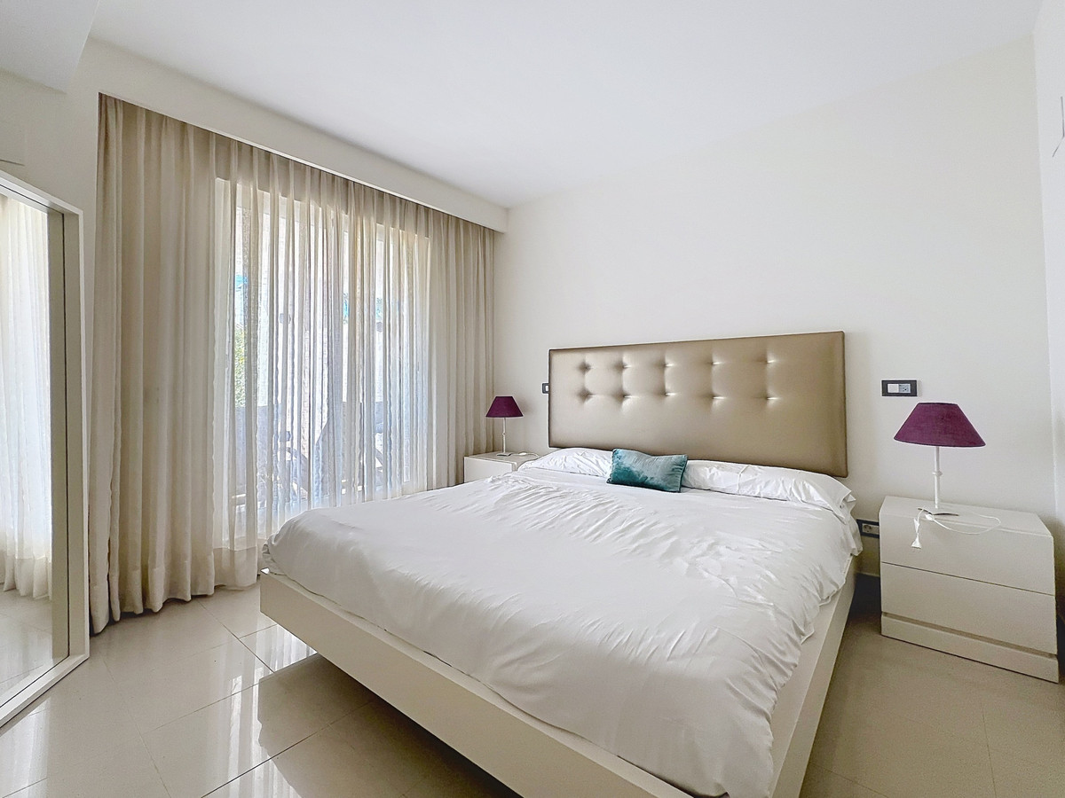 Appartement te koop in Estepona | 2 slaapkamers H5440126