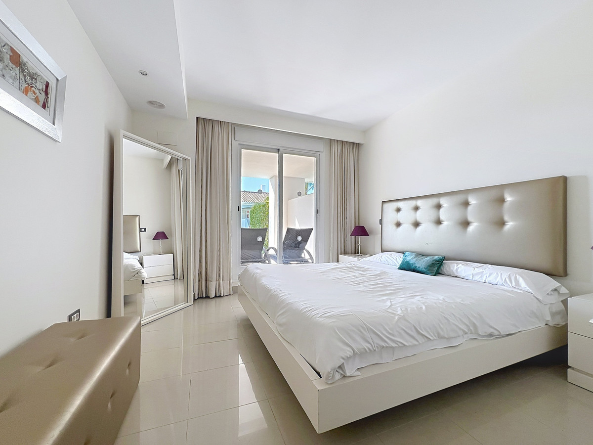 Appartement te koop in Estepona | 2 slaapkamers H5440126