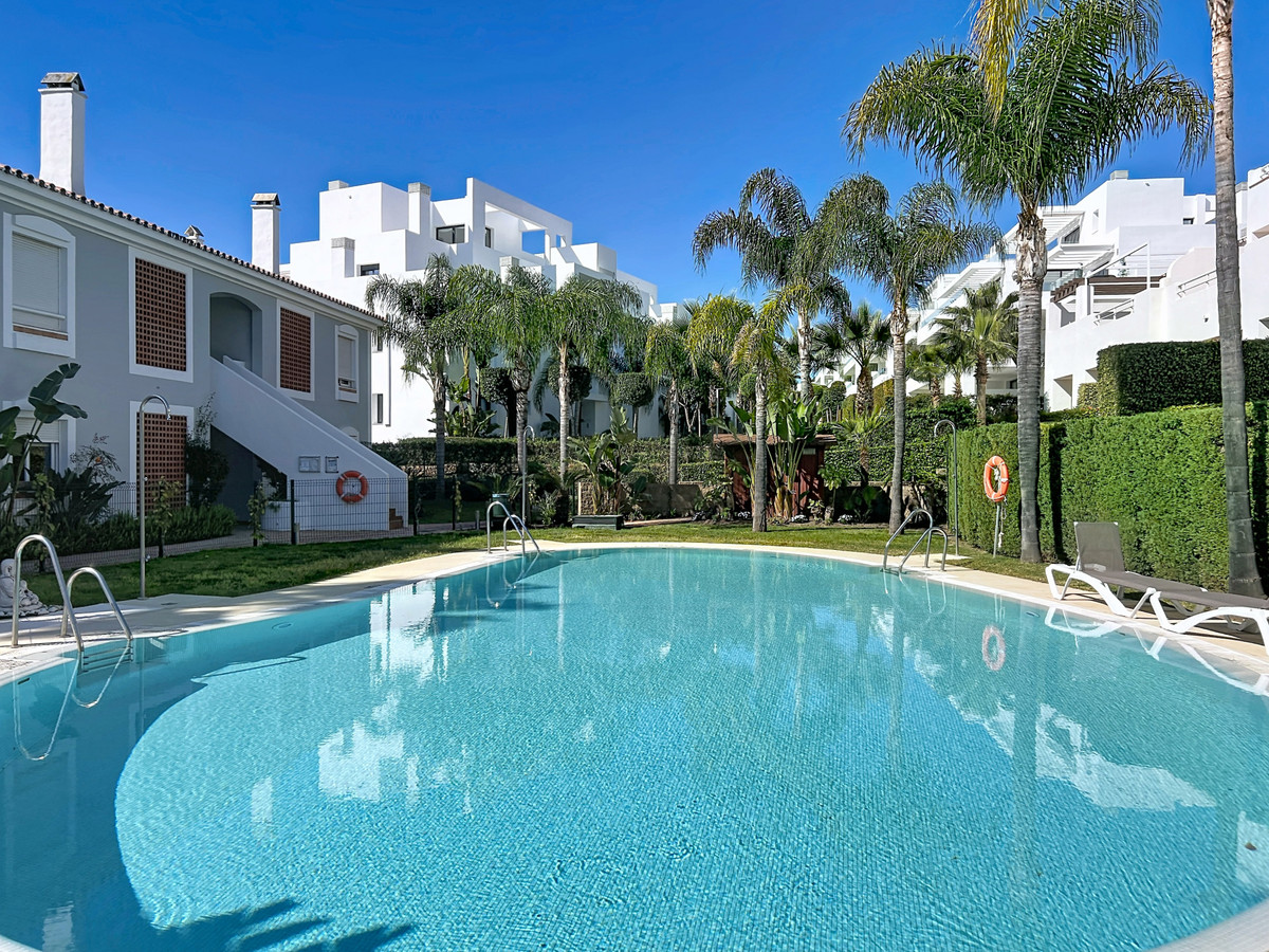 Appartement te koop in Estepona | 2 slaapkamers H5440126