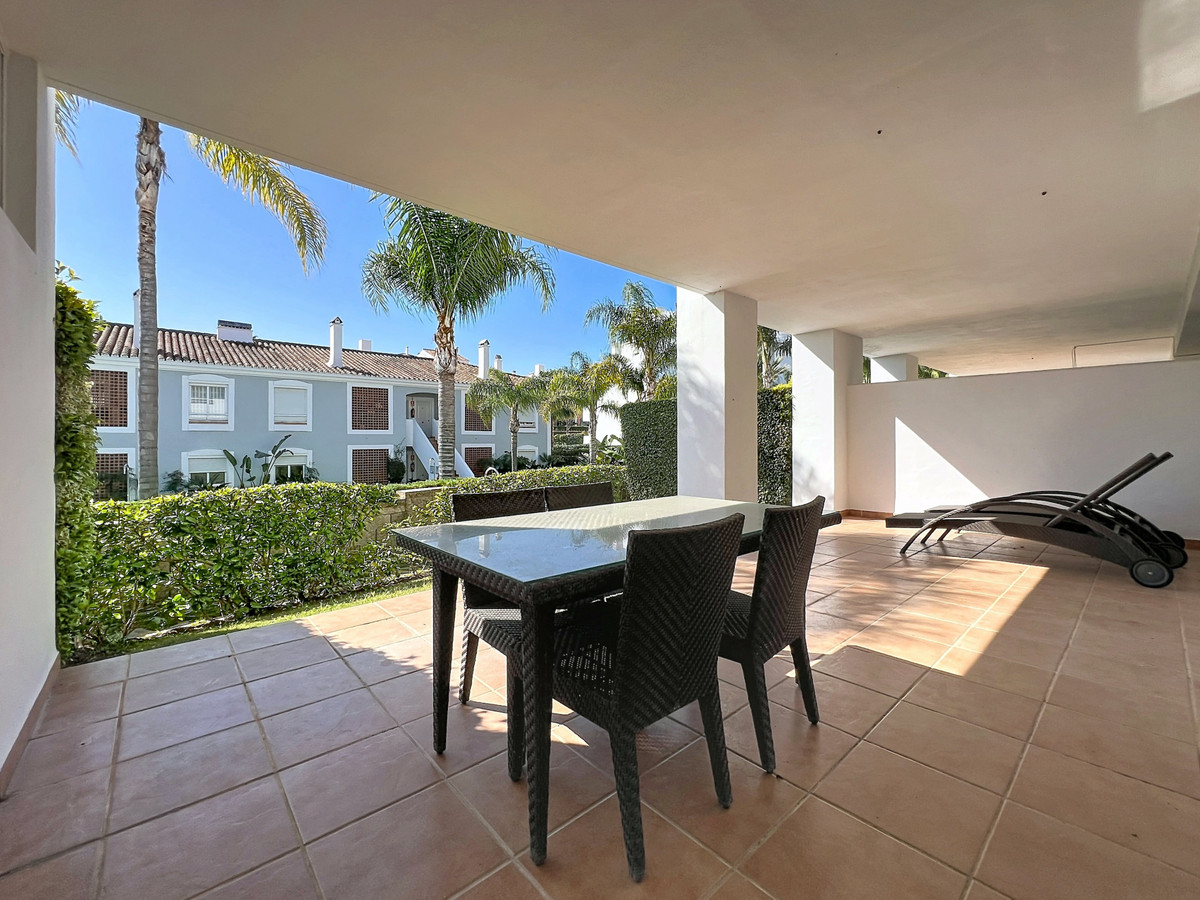 Appartement te koop in Estepona | 2 slaapkamers H5440126