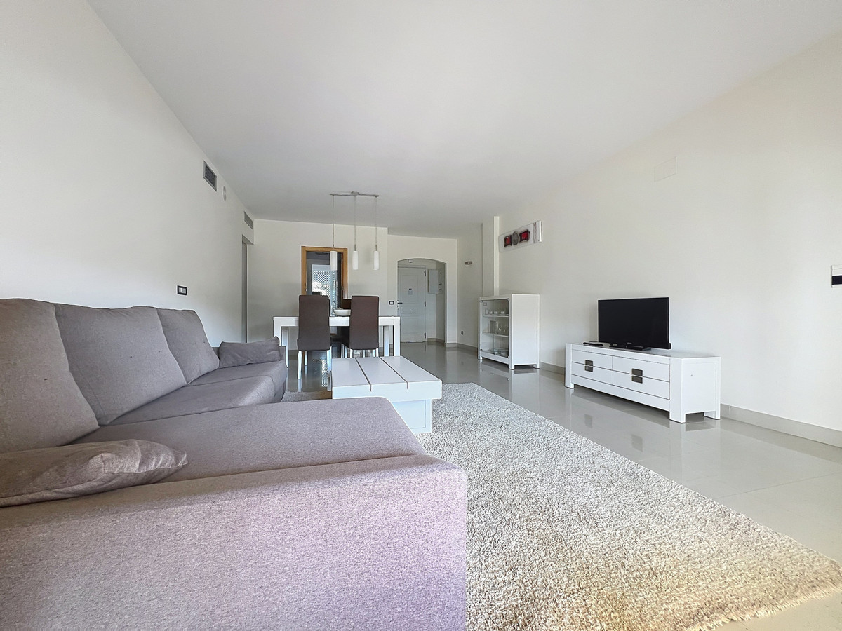 Appartement te koop in Estepona | 2 slaapkamers H5440126
