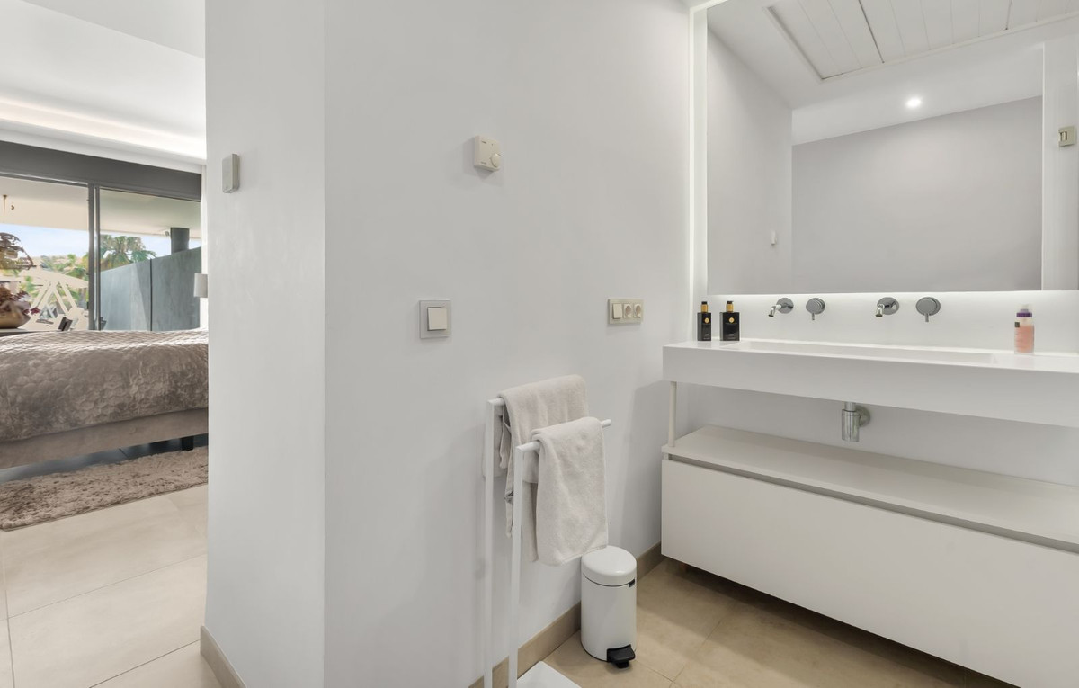 Appartement te koop in Estepona | 3 slaapkamers H5440417