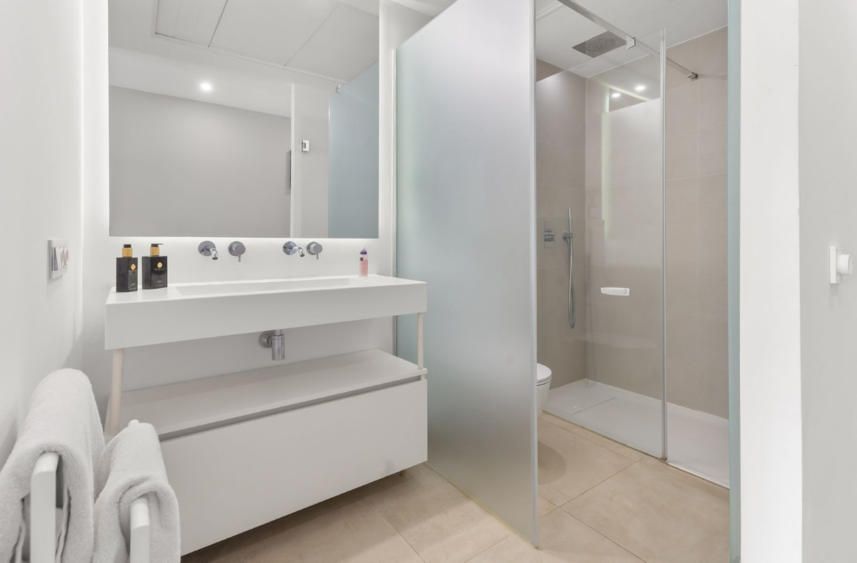 Appartement te koop in Estepona | 3 slaapkamers H5440417