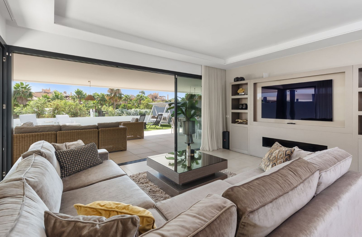 Appartement te koop in Estepona | 3 slaapkamers H5440417