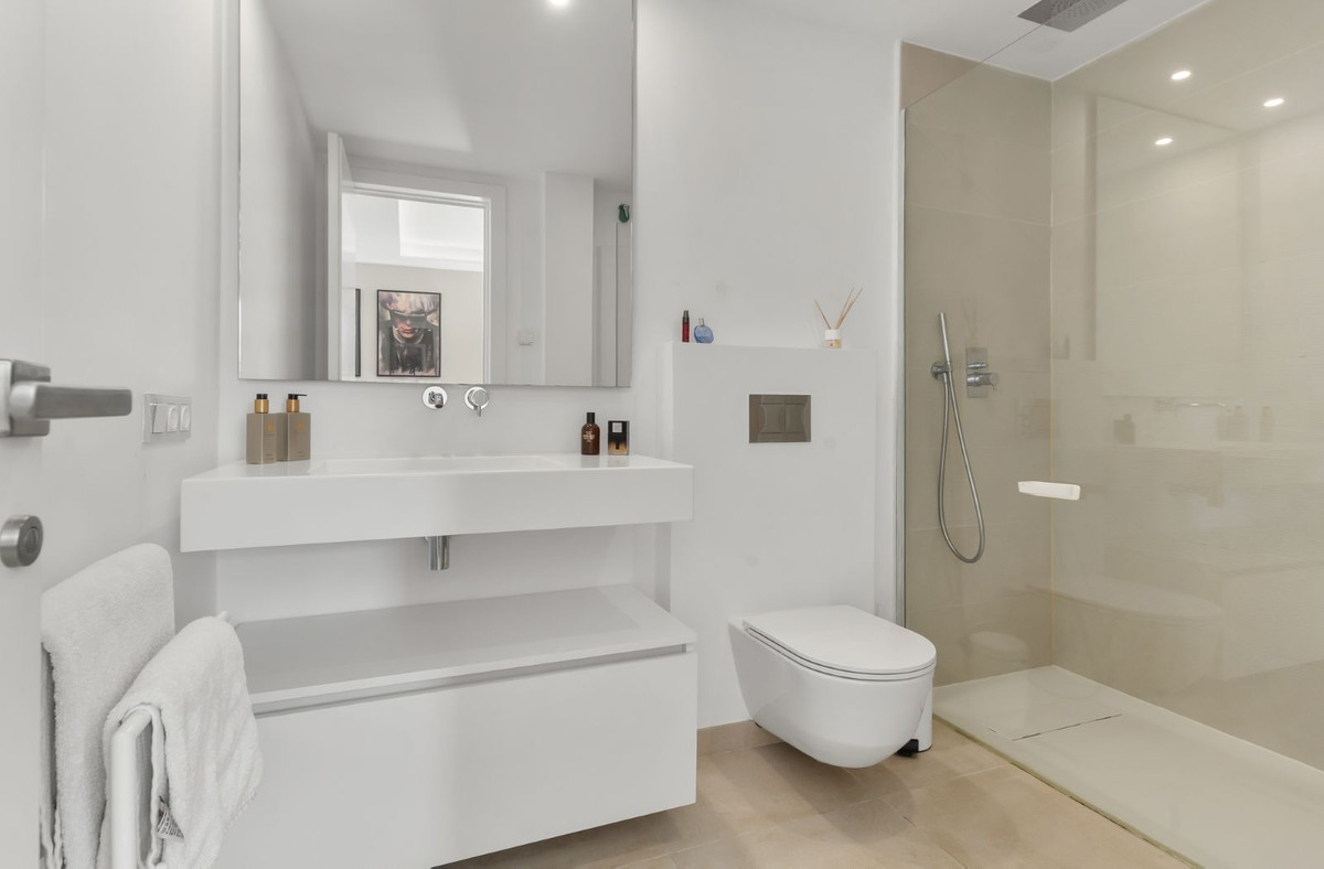 Appartement te koop in Estepona | 3 slaapkamers H5440417