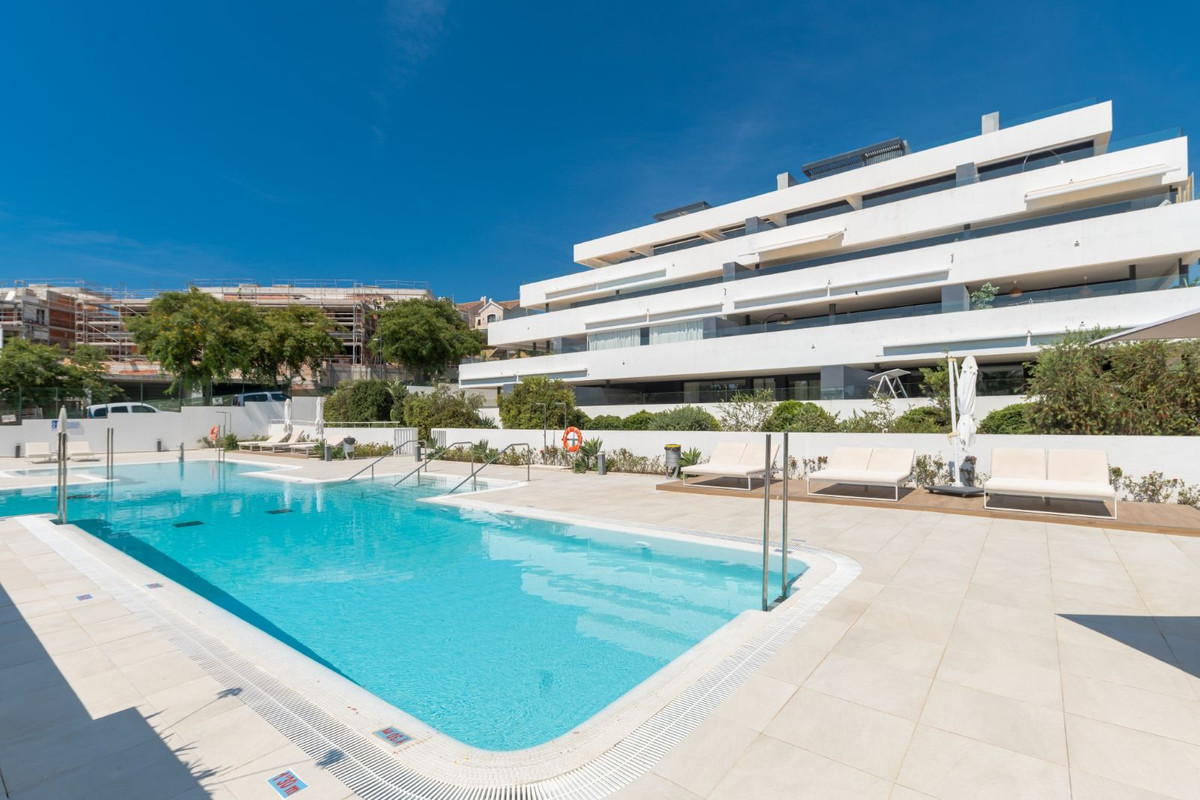 Appartement te koop in Estepona | 3 slaapkamers H5440417