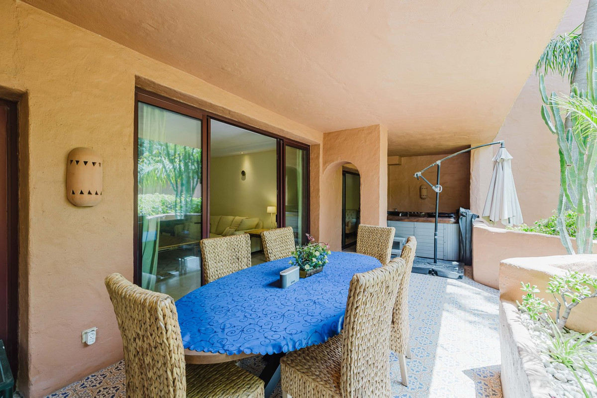 Appartement te koop in Estepona | 2 slaapkamers H5440534