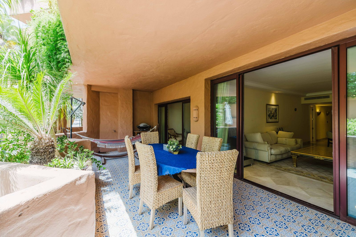 Appartement te koop in Estepona | 2 slaapkamers H5440534
