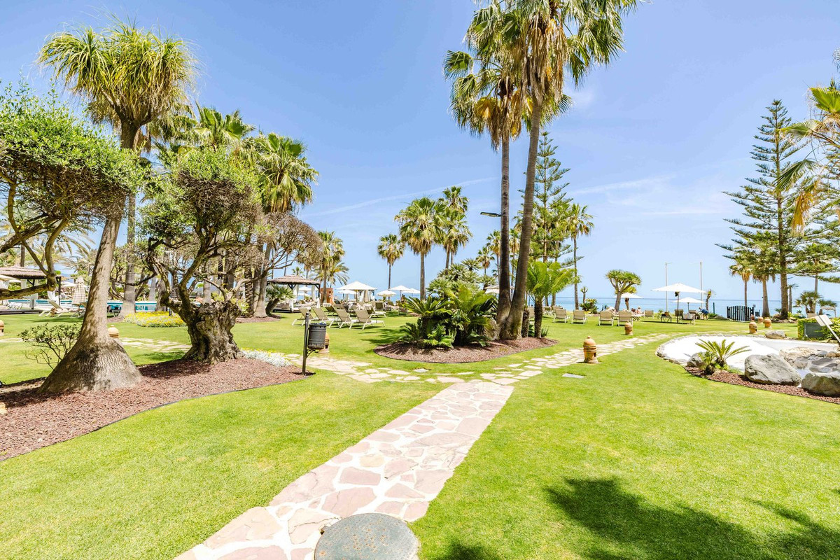 Appartement te koop in Estepona | 2 slaapkamers H5440534