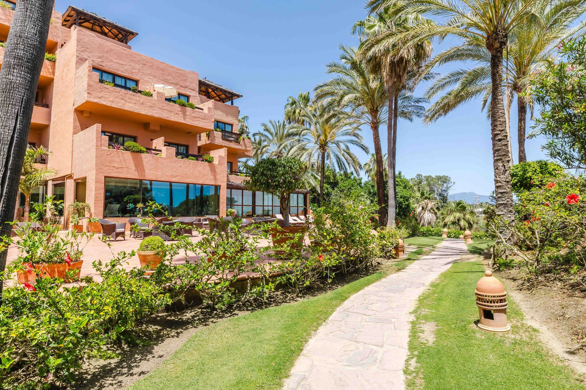 Appartement te koop in Estepona | 2 slaapkamers H5440534