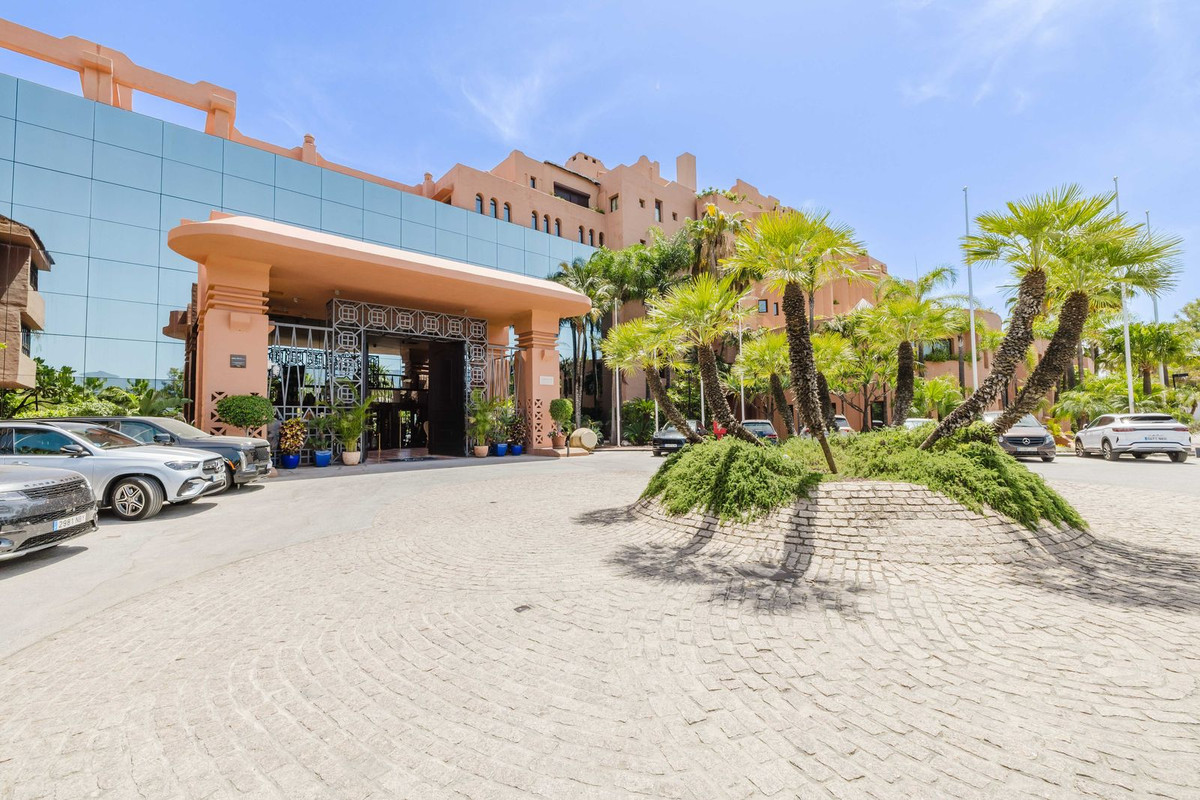 Appartement te koop in Estepona | 2 slaapkamers H5440534