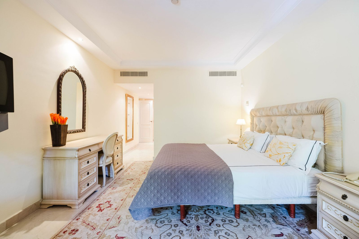 Appartement te koop in Estepona | 2 slaapkamers H5440534