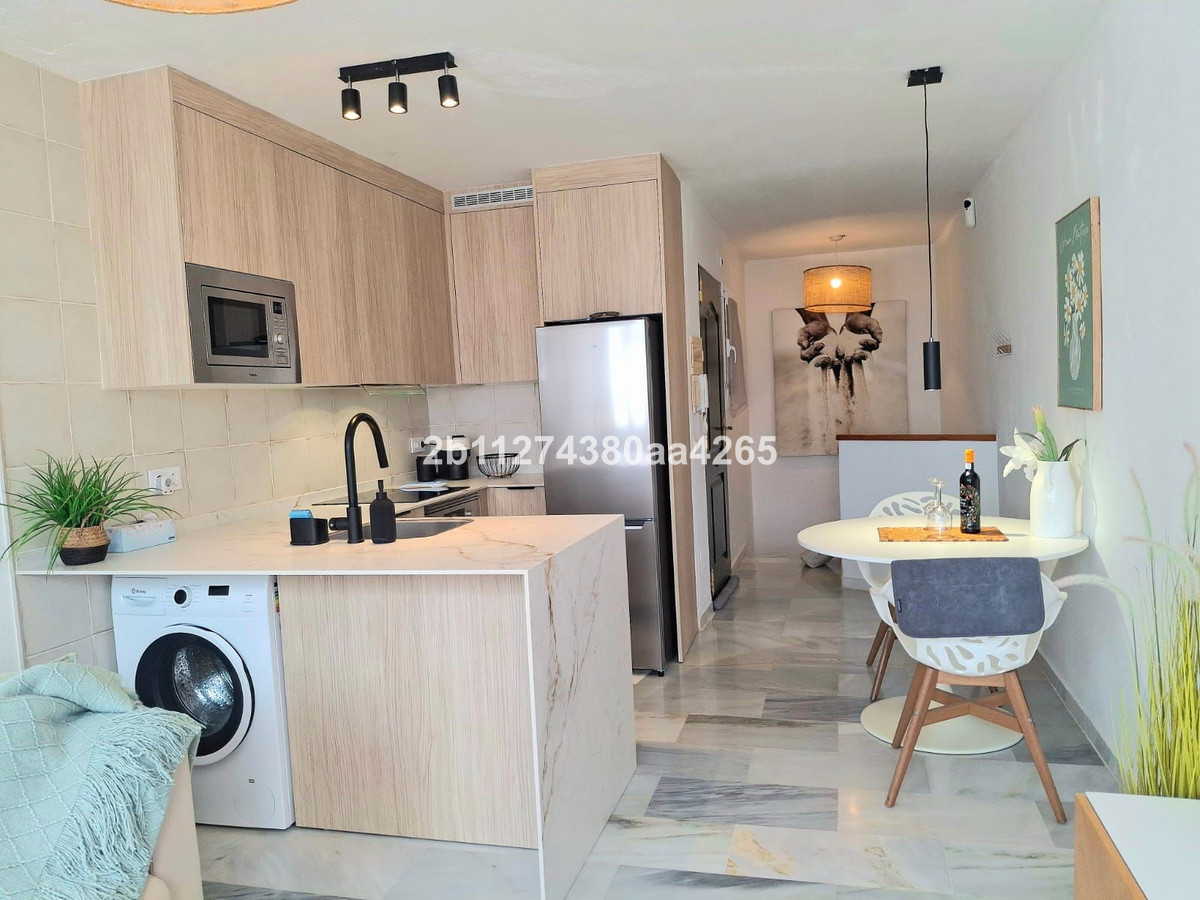 Duplex te koop in Estepona | 1 slaapkamers H5440561