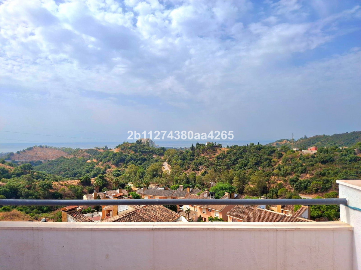 Duplex te koop in Estepona | 1 slaapkamers H5440561