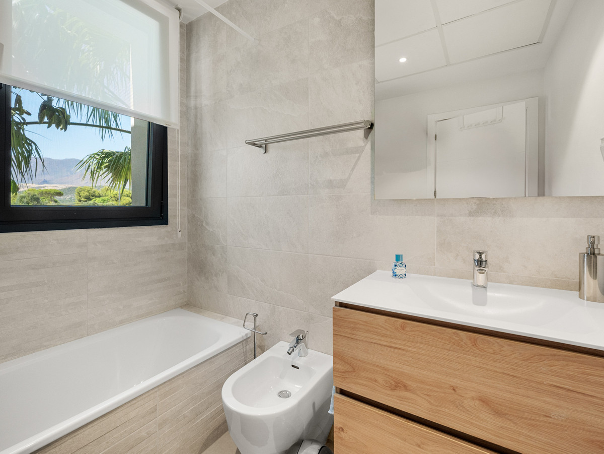 Appartement te koop in Estepona | 2 slaapkamers H5440702