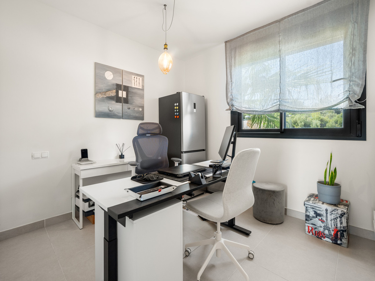 Appartement te koop in Estepona | 2 slaapkamers H5440702