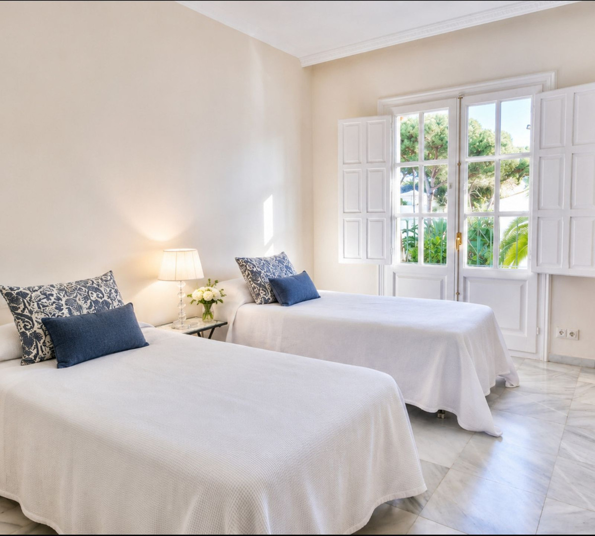Duplex te koop in Estepona | 3 slaapkamers H5441479