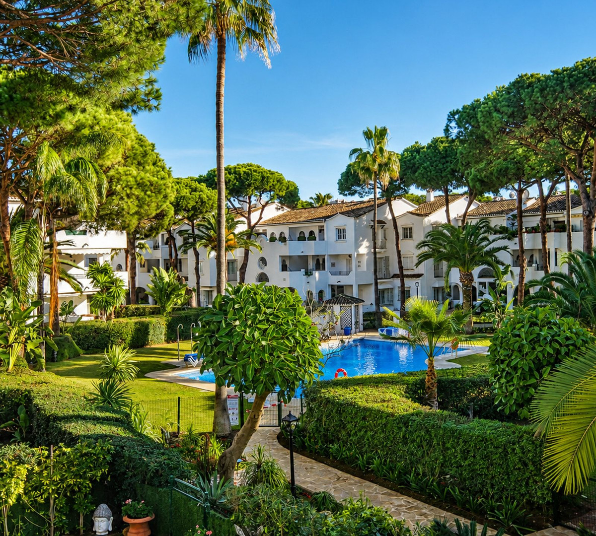 Duplex te koop in Estepona | 3 slaapkamers H5441479