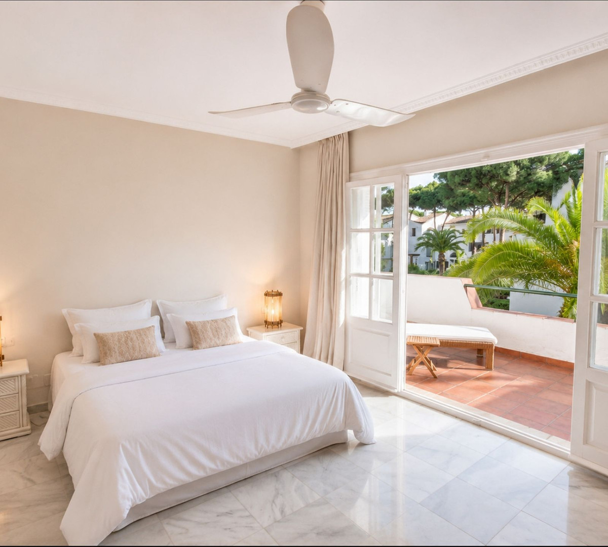 Duplex te koop in Estepona | 3 slaapkamers H5441479