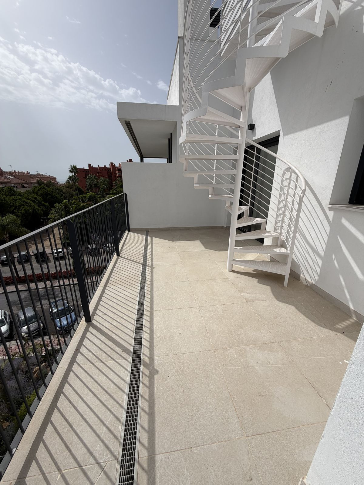 Appartement te koop in Estepona | 2 slaapkamers H5441944