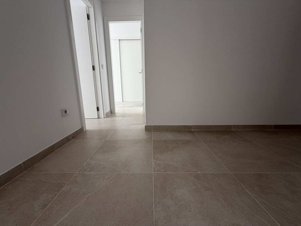 Appartement te koop in Estepona | 2 slaapkamers H5441944