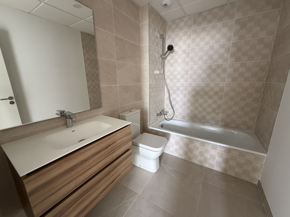 Appartement te koop in Estepona | 2 slaapkamers H5441944