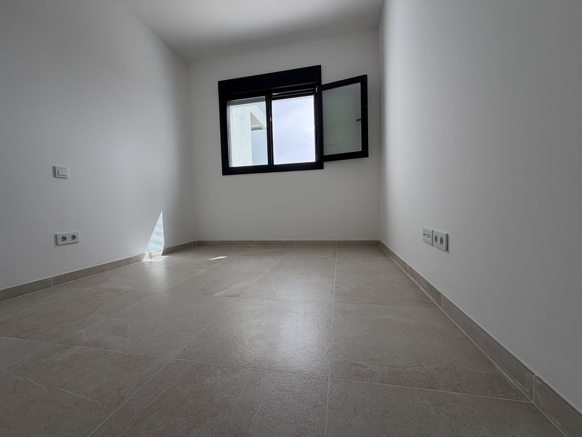 Appartement te koop in Estepona | 2 slaapkamers H5441944