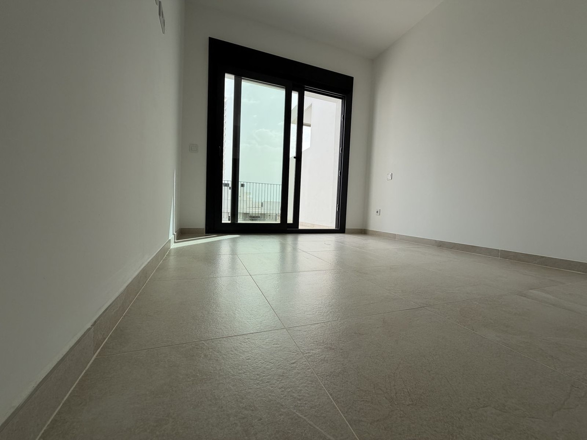 Appartement te koop in Estepona | 2 slaapkamers H5441944