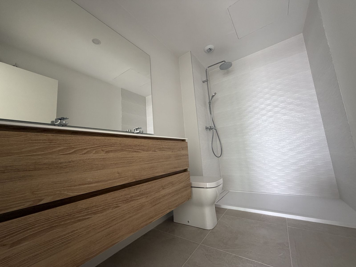 Appartement te koop in Estepona | 2 slaapkamers H5441944