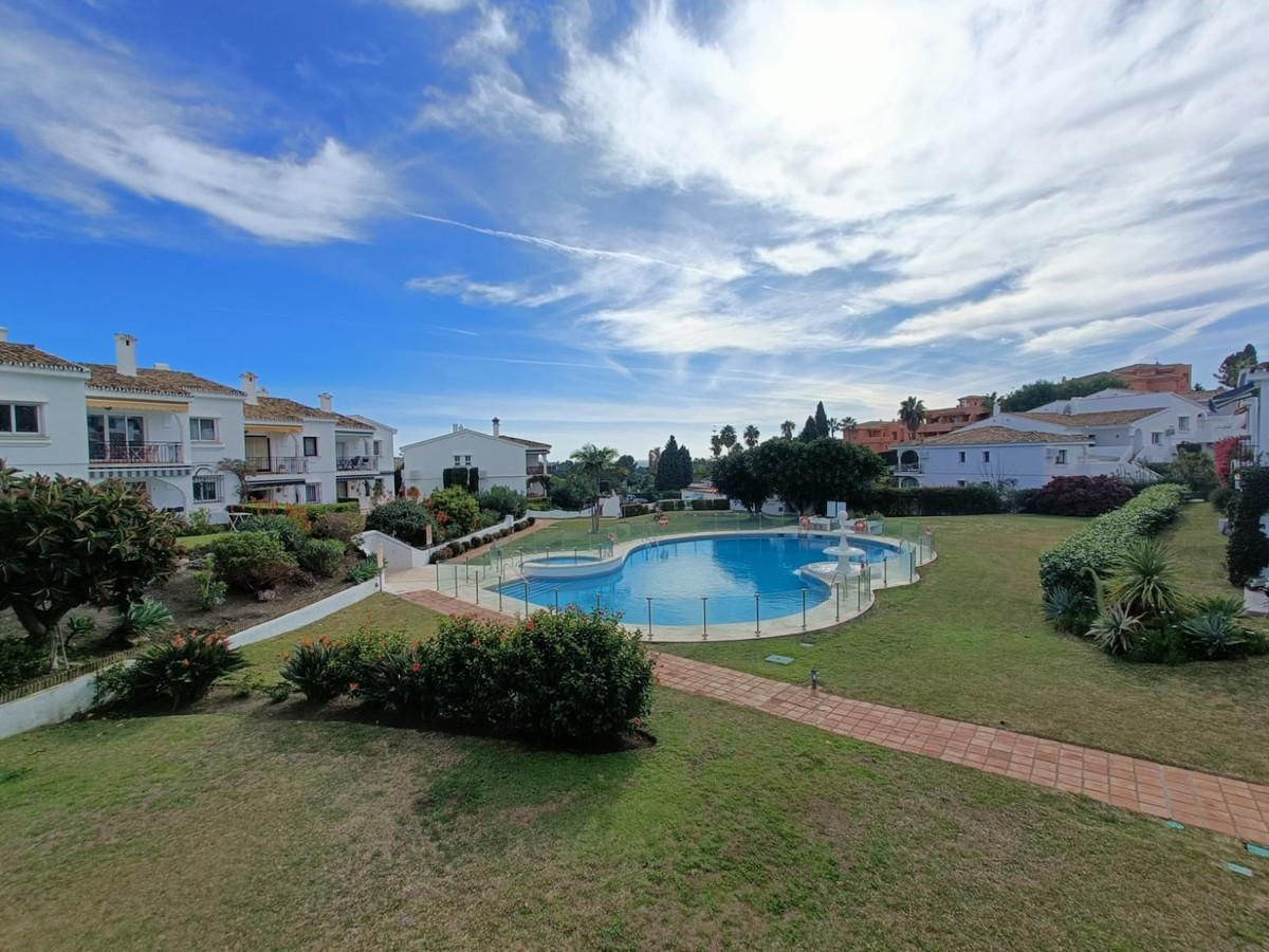 Appartement te koop in Estepona | 2 slaapkamers H5443603