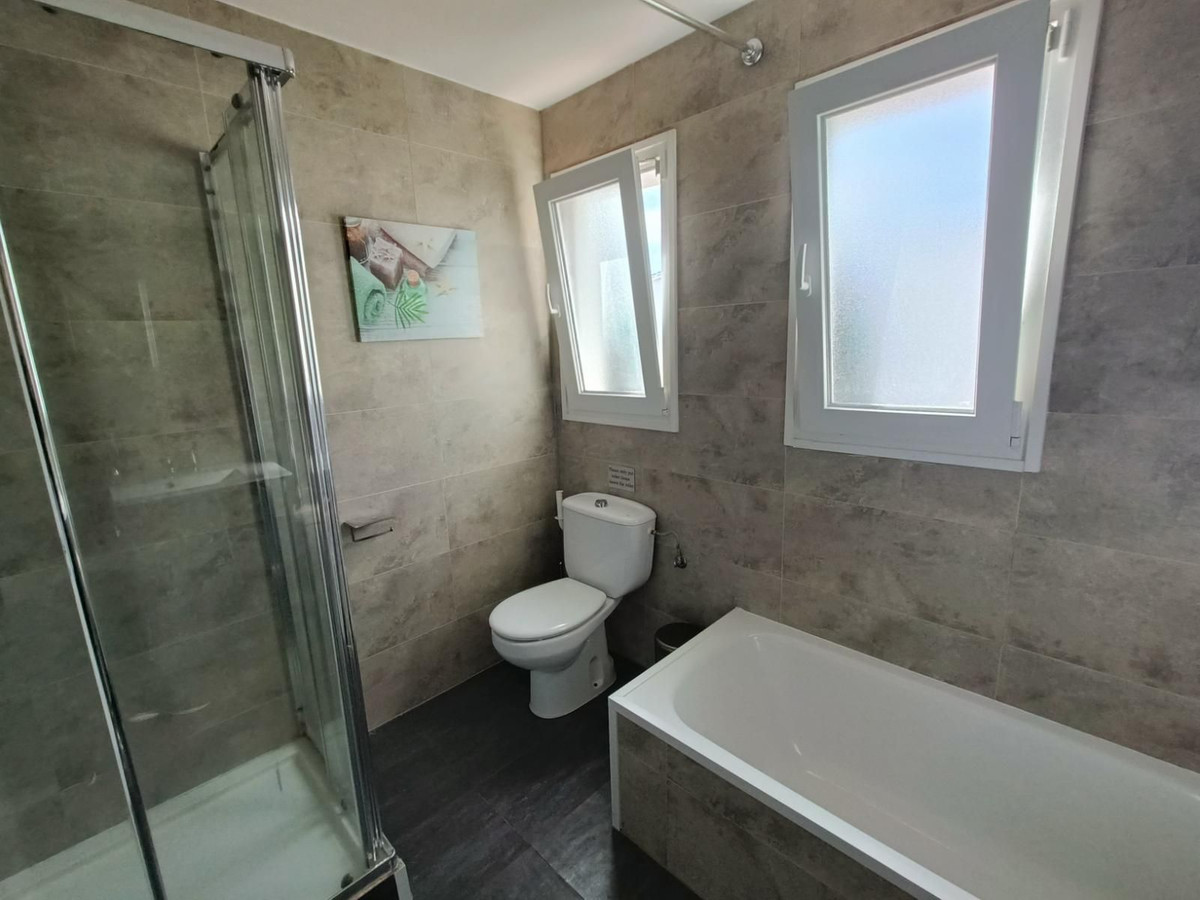 Appartement te koop in Estepona | 2 slaapkamers H5443603