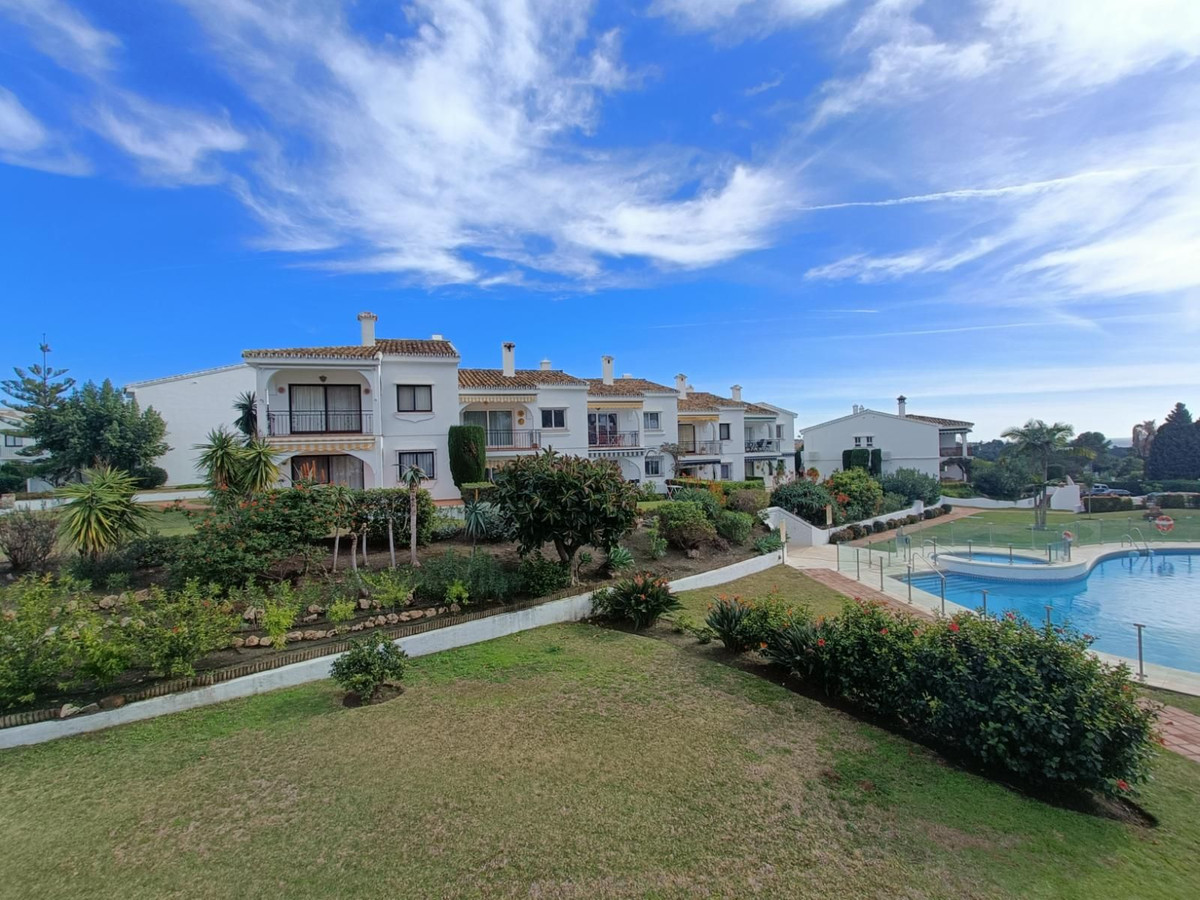 Appartement te koop in Estepona | 2 slaapkamers H5443603