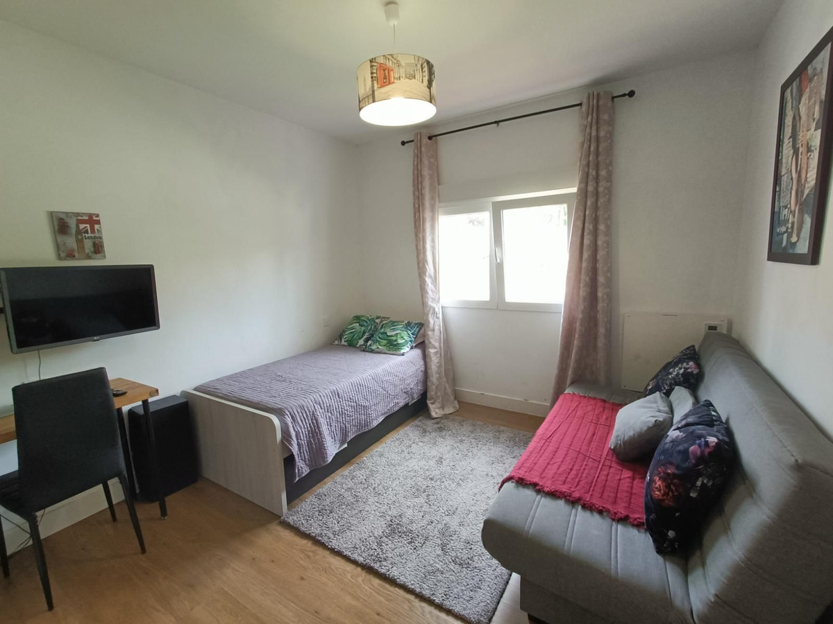 Appartement te koop in Estepona | 2 slaapkamers H5443603