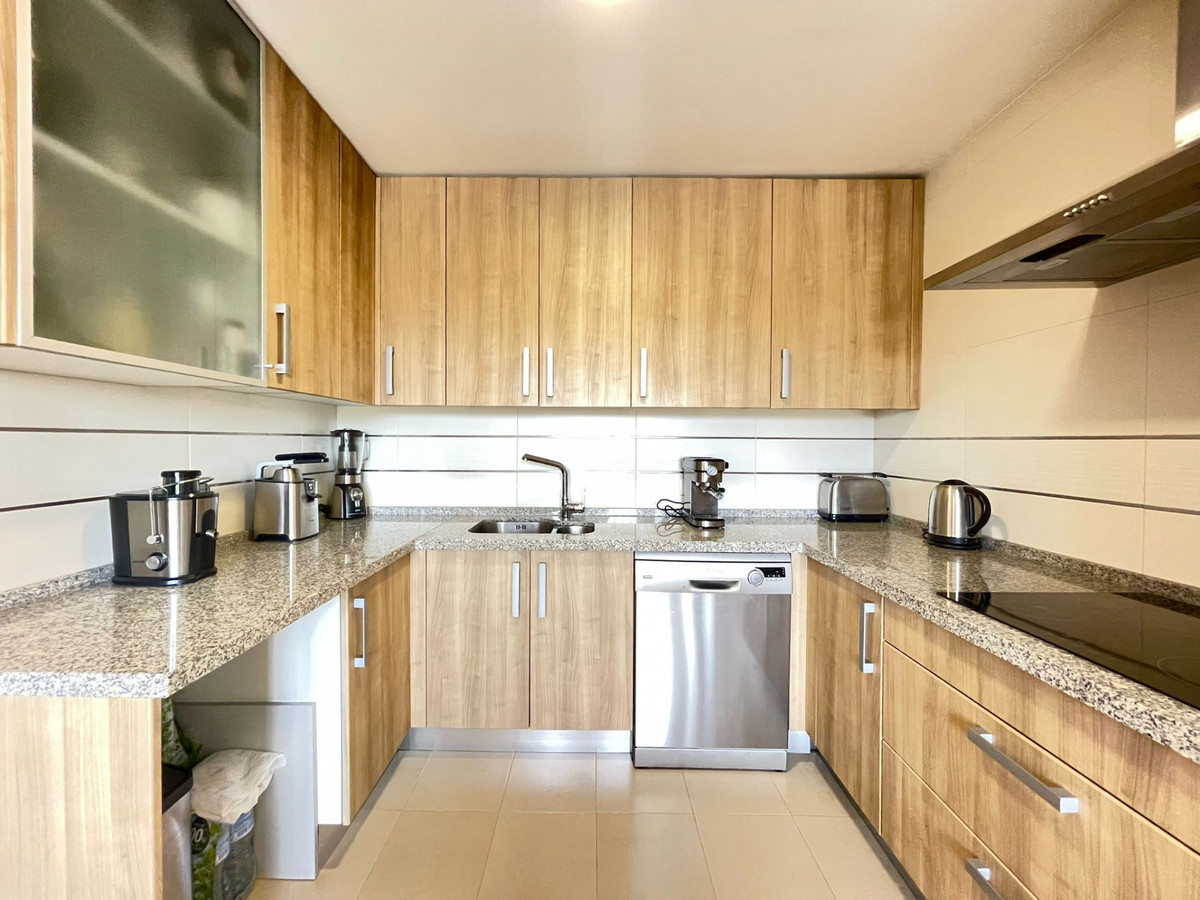 Appartement te koop in Estepona | 3 slaapkamers H5443834