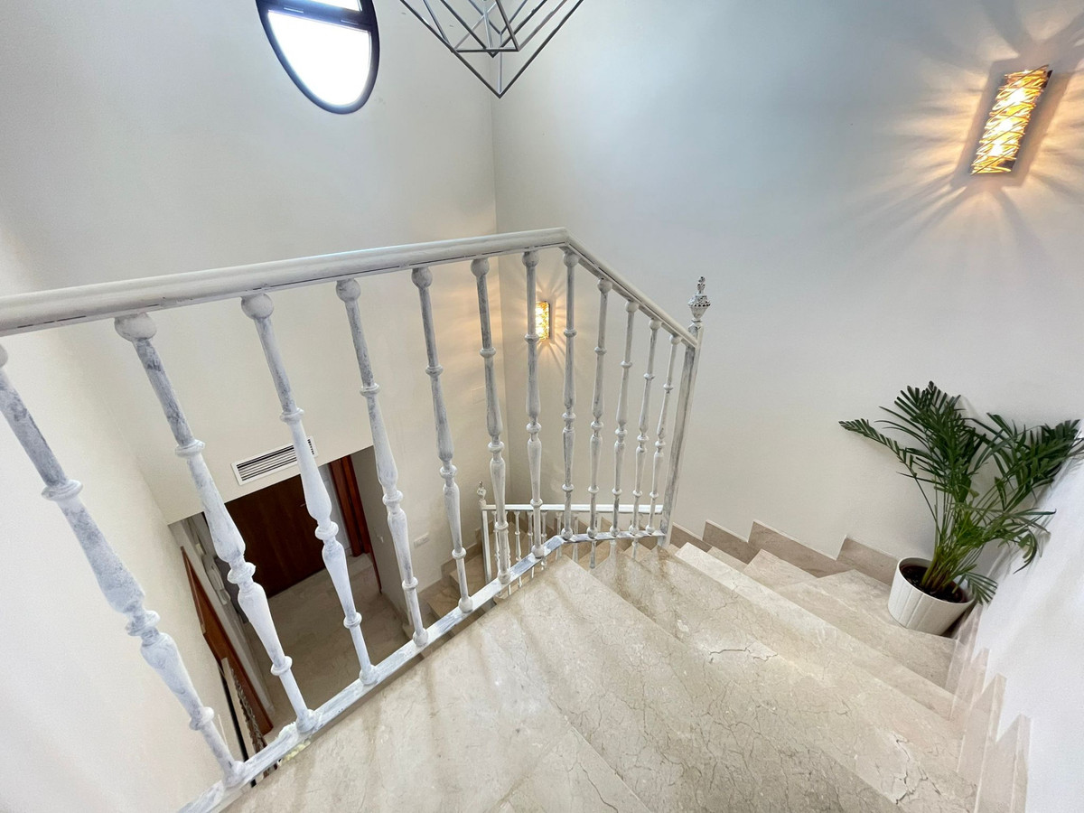 Appartement te koop in Estepona | 3 slaapkamers H5443834