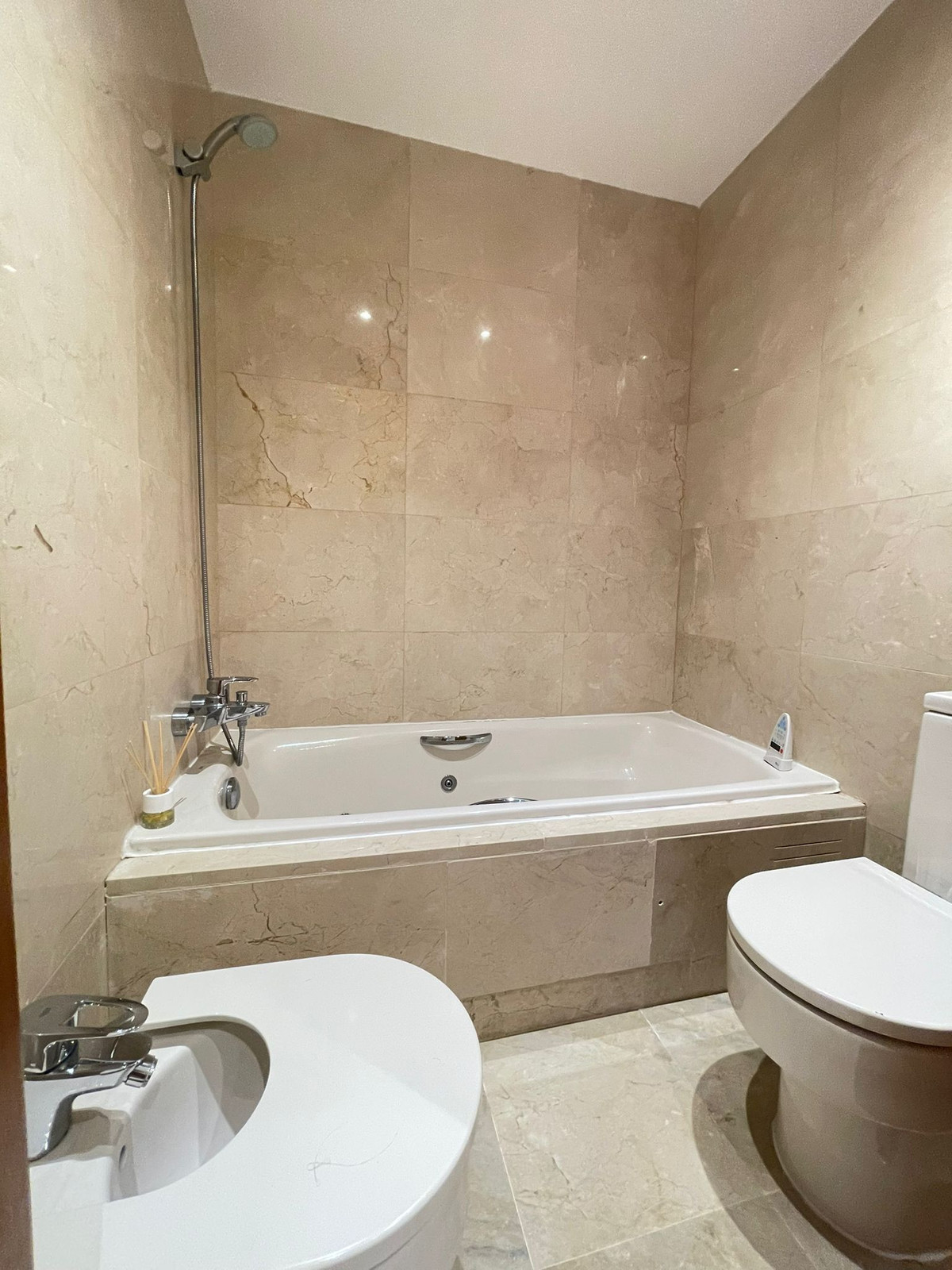 Appartement te koop in Estepona | 3 slaapkamers H5443834