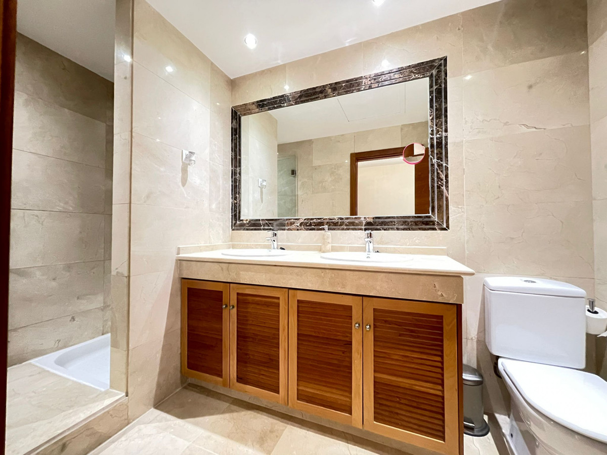 Appartement te koop in Estepona | 3 slaapkamers H5443834